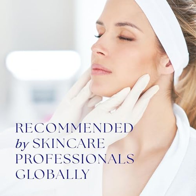 iS CLINICAL Extreme Protect SPF 30 Sunscreen, Everyday Moisturizer with SPF, Hydrating Treatment Sunscreen