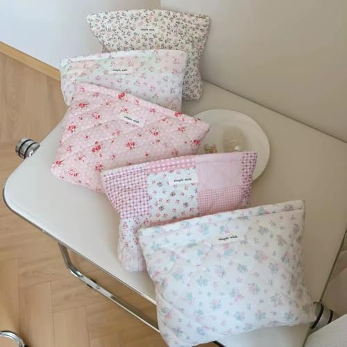 Quilted Cotton Makeup Bag,Coquette Floral Quilted Cosmetic Bag, Travel Toiletry Makeup Bag for Women and Girls, Aesthetic Travel Organized Cosmetic Pouch(09 Patchwork Pink)