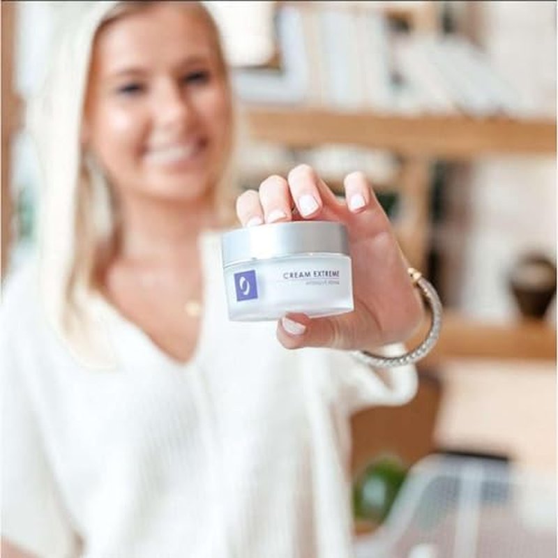 Osmotics Cream Extreme Intensive Repair ? Deep Moisture Barrier Cream for Dry, Sensitive & Damaged Skin ? Restores Hydration, Soothes Irritation, & Strengthens Skin Barrier