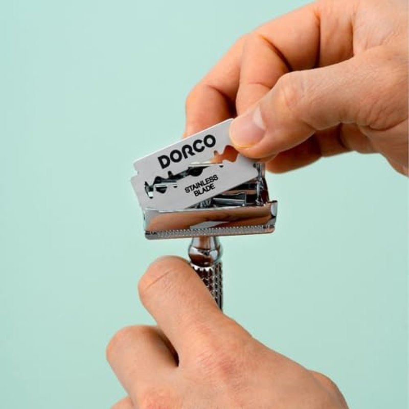 Dorco ST300 Platinum Extra Double Edge Razor Blades 500 Count, Premium Stainless Steel Shaving Blades, Super Sharp for Smooth, Precise Shave, Stocking Stuffers