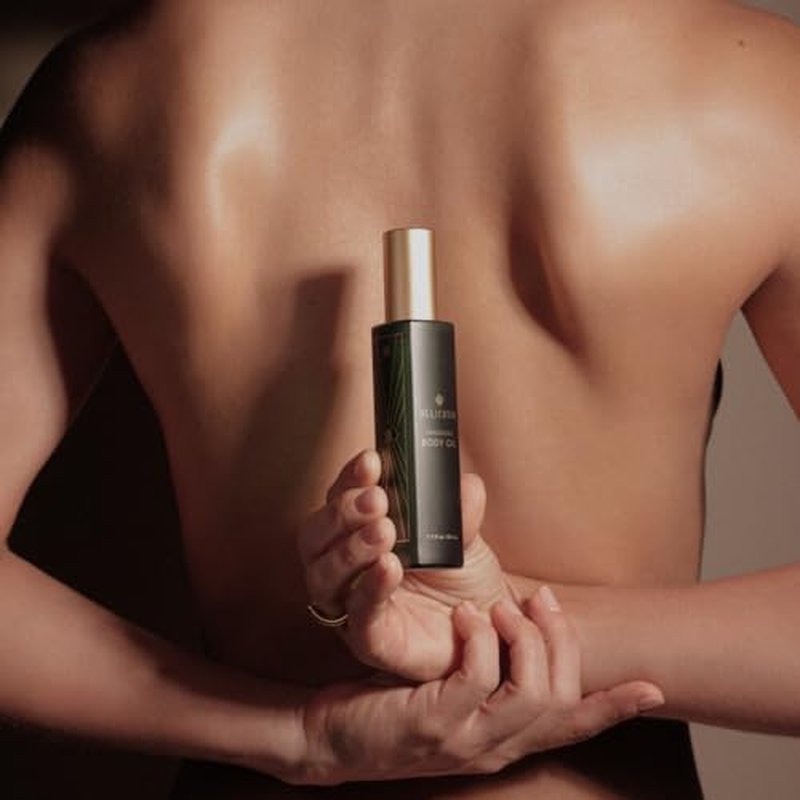 HELICONIA Sensuous Body Oil ? Lightweight Body Oil with Jojoba Oil, Almond Oil & Vitamin E | Fast-Absorbing | Non Greasy | Wild Rose & Verbena Scent | Tropical Skincare | 50 ml