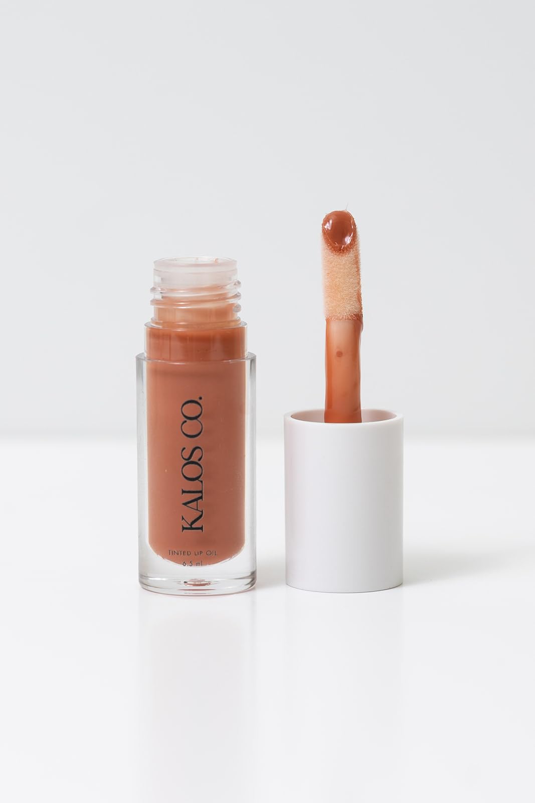 Kalos Co. Tinted Lip Oil with Tallow & Lanolin – Hydrating Balm-Gloss Hybrid with Cherry Seed Oil & Castor Oil – Natural Mineral Pigments, Nourishing Moisture, Non-Sticky Shine (5 Shades) (Poppy)