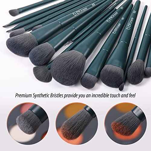 DUcare Christmas Makeup Brushes Set 17 Pcs with Brush Cleaning Mat and Makeup Sponge Professional Face Powder Eye Shadow Powder Liquid Cream