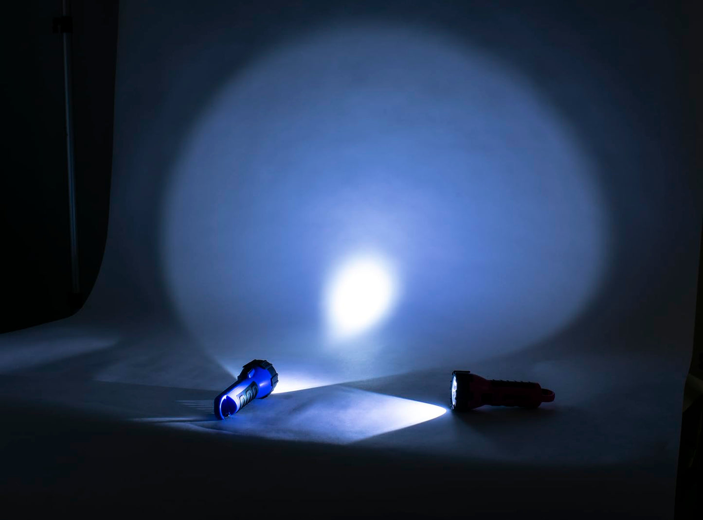 Dorcy 150 Lumen Floating Water Resistant LED Flashlight with Carabineer Clip, Neon Green (41-2513)