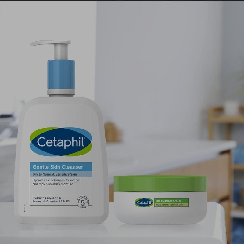 Cetaphil Gentle Skin Cleanser 20 fl oz | Hydrating Face Wash & Body Wash | Ideal For Sensitive, Dry Skin | Non-irritating | Wont Clog Pores | Fragrance-free | Soap-free | Dermatologist Recommended