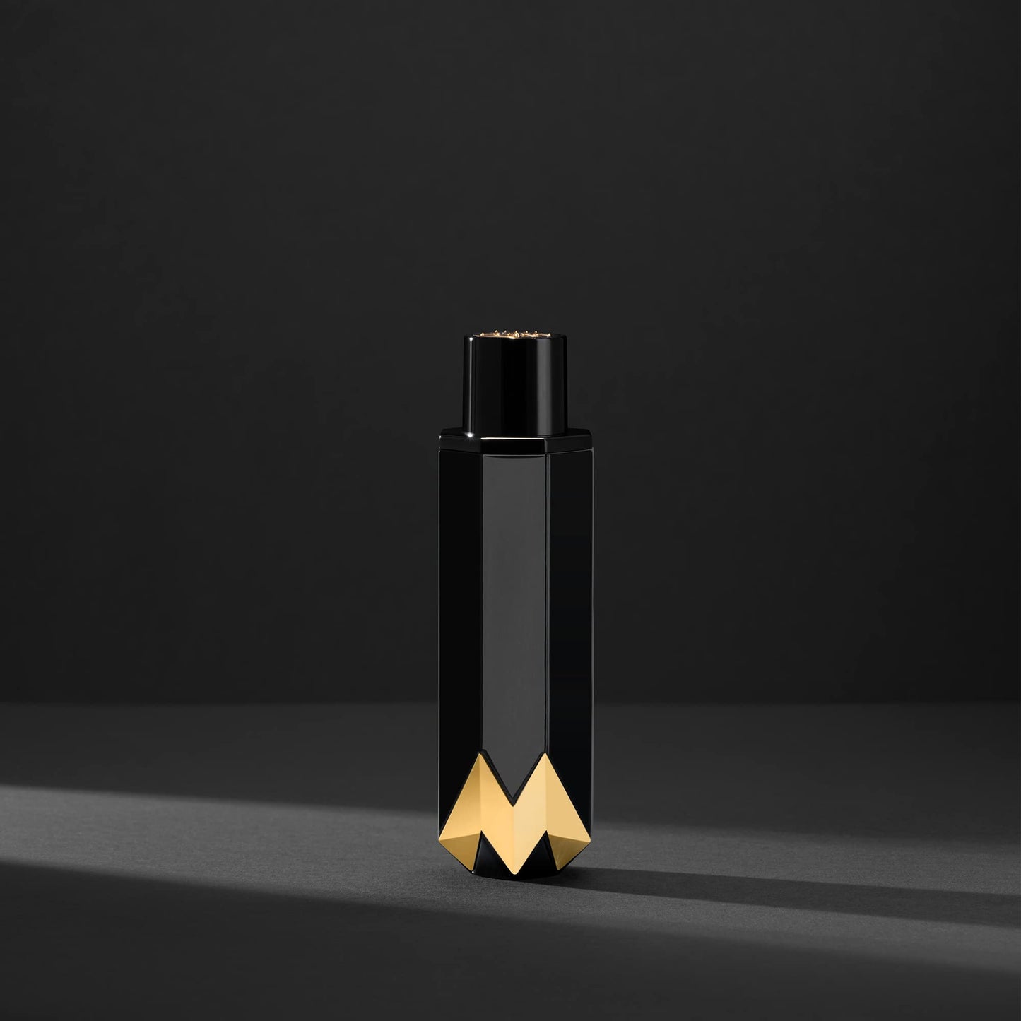 ROYALTY BY MALUMA Onyx from - Perfume for Men - Fresh, Bright, and Luminous Scent - Opens with Notes of Cardamom, Pear, and Bergamot - Perfect for Date Night or Evening Out - 2.5 oz EDP Spray