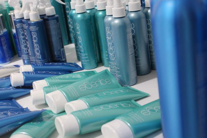 AQUAGE Beyond Shine Spray, Adds Brilliant Shine to Finished Styles With or Without Thermal Styling, 4.6 fl. oz