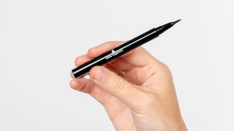 Natural Liquid Eyeliner - Long-Lasting Black Formula for All-Day Wear