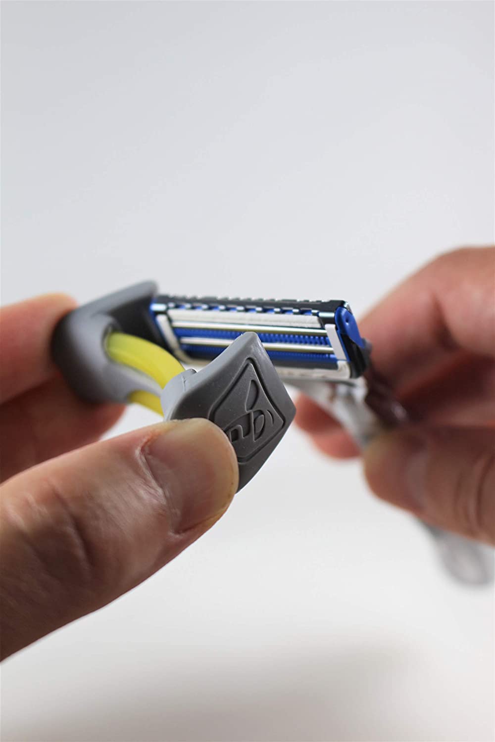 SteelBee Razor Saver | Anti-Rust Razor Cover | Blade Life-Extender | Travel Cartridge Protector | Corrosion-Preventing Attachment (2Pack)