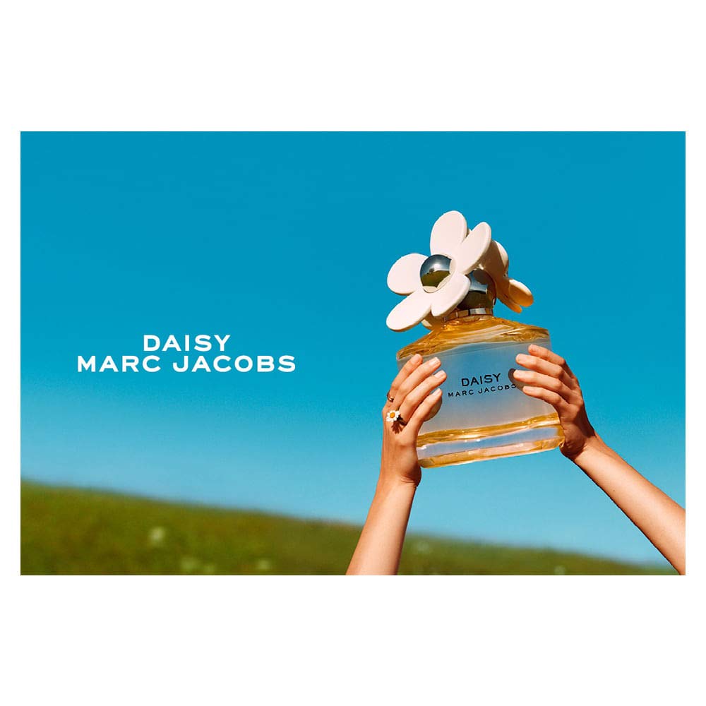 Marc Jacobs Daisy Eau de Toilette | Radiant Floral Women's Perfume with Wild Berries Notes - 3.4 oz