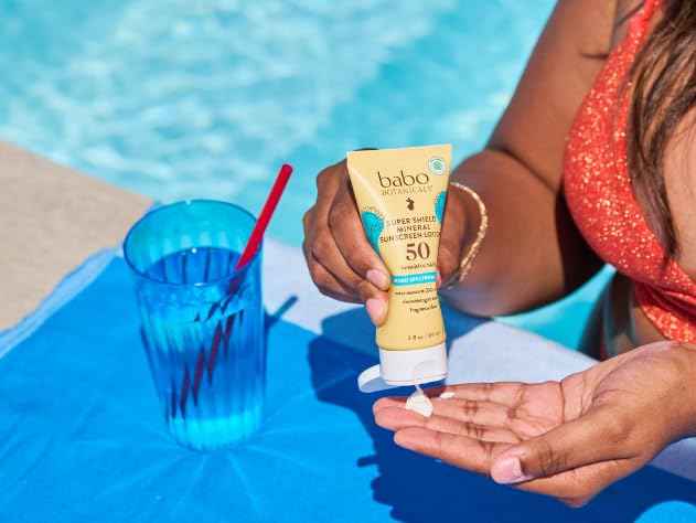Babo Botanicals Sheer Mineral Sunscreen Lotion SPF 50 with 100% Mineral Active Ingredients for Babies, Kids or Extra Sensitive Skin, Lightweight, Water Resistant & Fragrance Free, Multicolor, Unscented, 3 Fl Oz