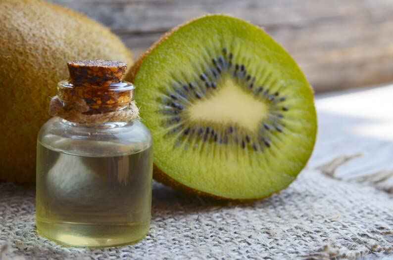 Kiwi Seed Oil 4 oz Pure Natural Cold Pressed Unrefined Extra Virgin Kiwi Oil - for Hair Skin Body Nail and Beard - Moisturizing, Soothing, Hydrating, & Nourishing