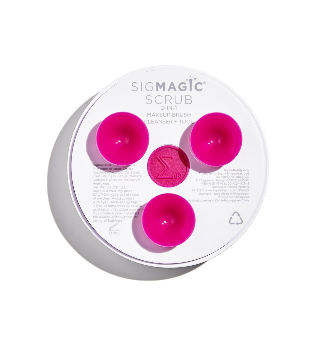 Sigma Beauty Portable 2-in-1 SigMagic Scrub – Solid, Professional Grade Makeup Brush Cleaner with Silicone Texture to Quickly and Effectively Remove Makeup Residue & Build Up on Makeup Brushes (1pc)