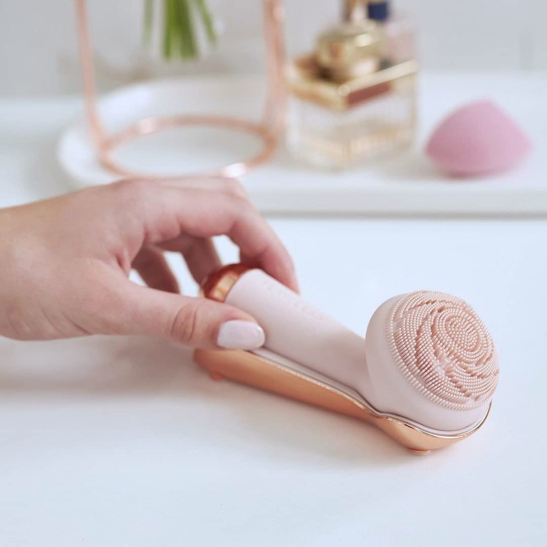 Flawless Cleanse Silicone Face Scrubber - Gentle Deep Cleanser | 1 Count