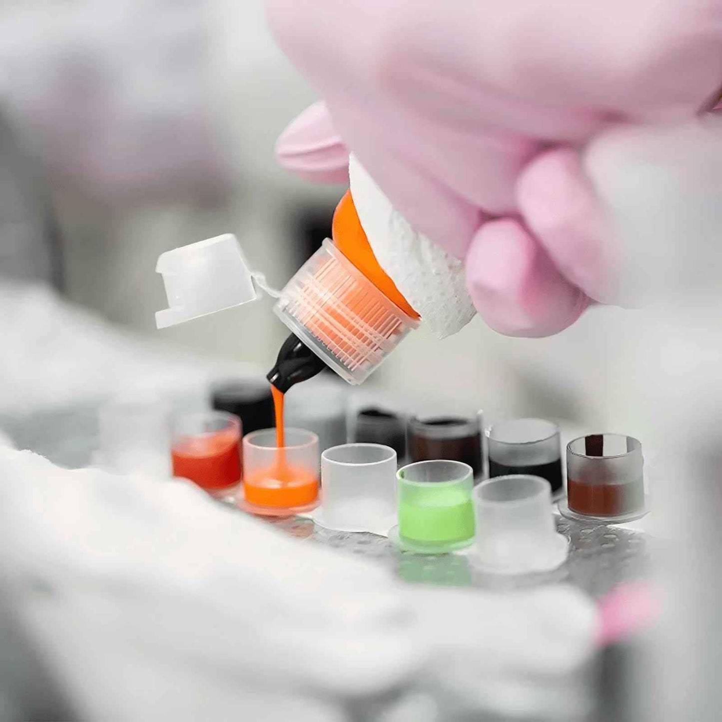 Ink Caps Cups, Urknall 1000pcs Ink Caps with Base #14mm Medium Tattoo Ink Cups Tattoo Caps for Ink Tattoo Ink Cups Pigment Cups Tattoo Plastic Cap(#14MM)