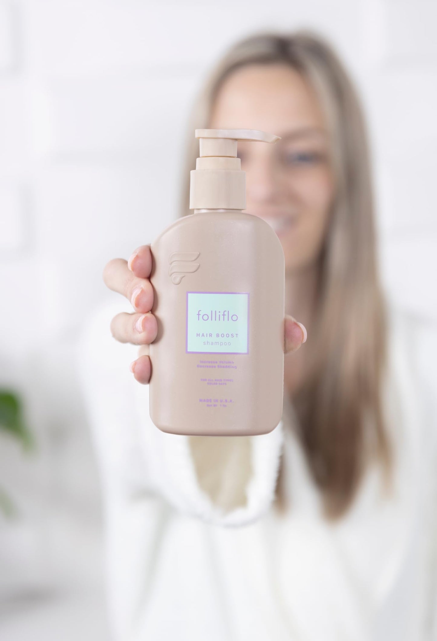Folliflo Hair Boost Shampoo, Supports Fuller Looking Hair, 8 oz