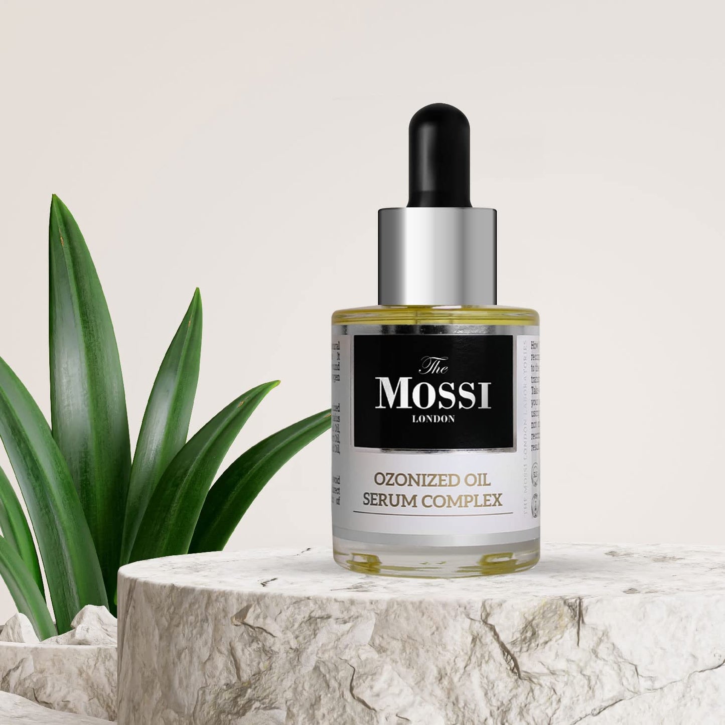 The Mossi London Ozonized Hair & Scalp Oil Serum - 50% Ozonated Olive Oil Treatment for Thicker-Looking Strands - Scalp Serum for Dry Scalp Care & Transplant Aftercare - 30ml