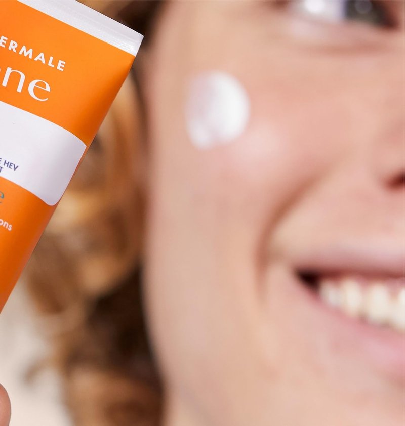 Clean Solaire SPF 50 Facial Sunscreen – For Face and Neck, Oily and Acne-Prone Skin, Sebum-Regulating, Antioxidant Protection, Broad-Spectrum UVA/UVB, Non-comedogenic, Water Resistant, 1.7 Fl Oz