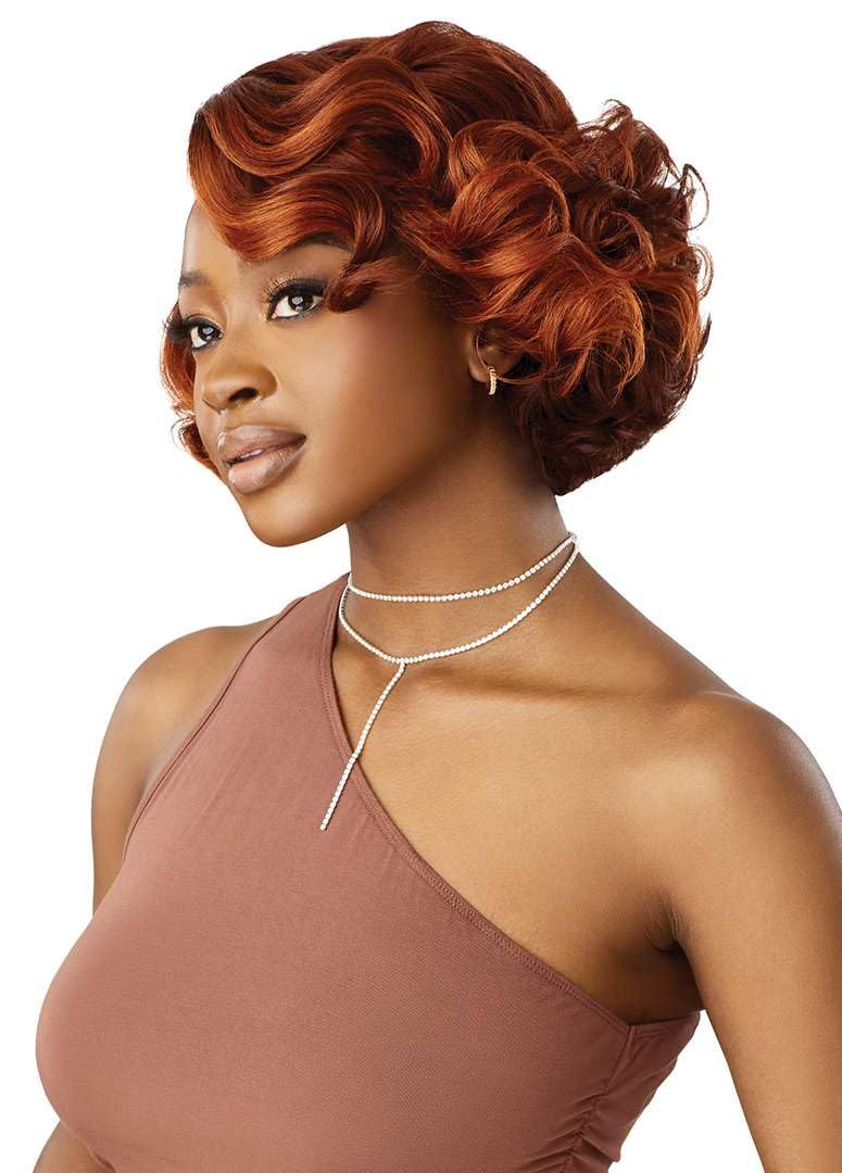 Outre Lace Front Wig - Melted Hairline - Ayda (BLONDE TOFFEE)