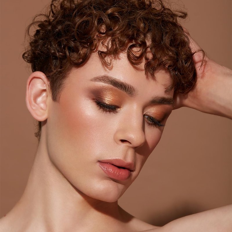 Sigma Beauty Crème Brûlée Eyeshadow Quad — Makeup Eyeshadow Quad with a Buttery Soft Formula and Buildable, Blendable Shades for a Flawless Eye Look, Designed for All Day Wear