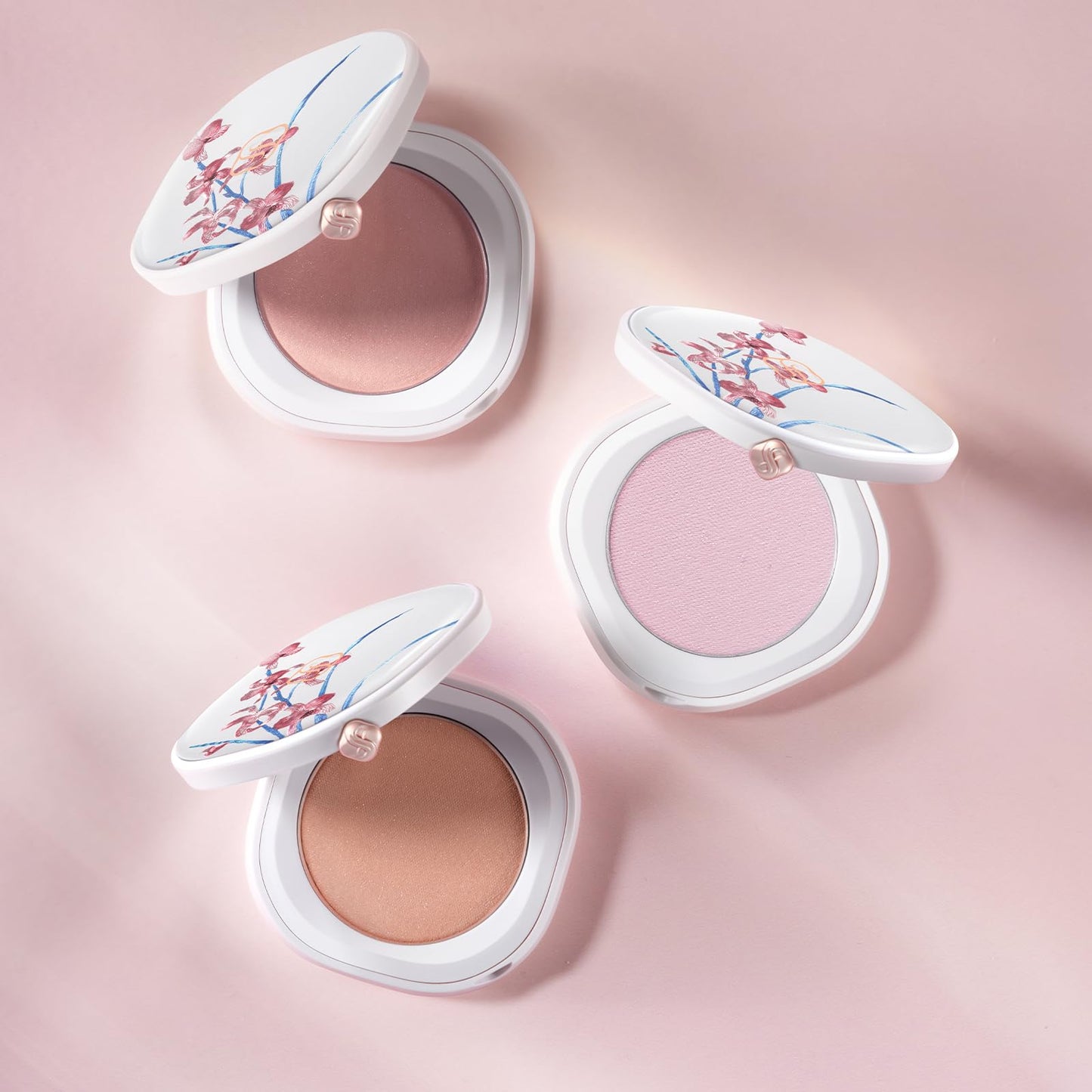 FLORASIS Ethereal Flush Smooth Powder Blush (Ode to Embroidery) (01 Apricot Milk, 1 Count)