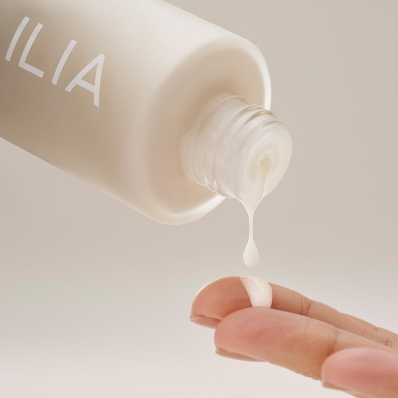 ILIA - The Base Face Milk Essence + Lightweight Moisturizer | Non-Toxic, Vegan, Cruelty-Free, Clean Makeup