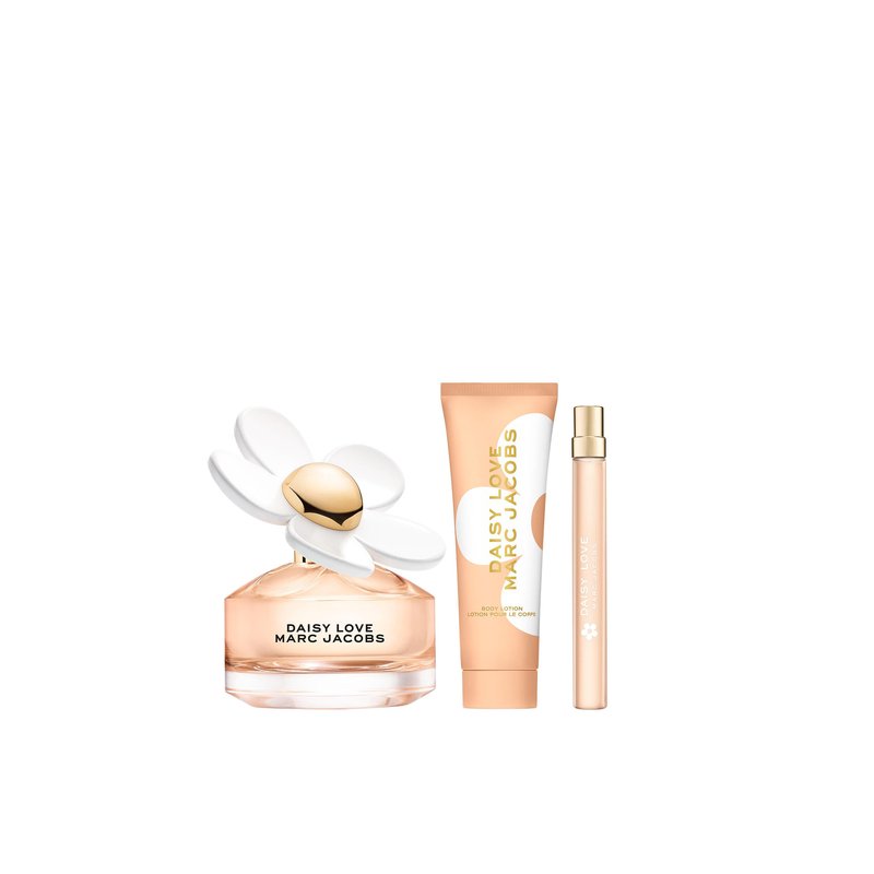 Marc Jacobs Daisy Love Eau de Toilette 3-pc Set (Daisy Love Women's Eau de Toilette 3.3oz • Travel Spray 0.33oz • Body Lotion for Women 2.5oz) Notes of Cloudberries, Daisy Petals, and Driftwood