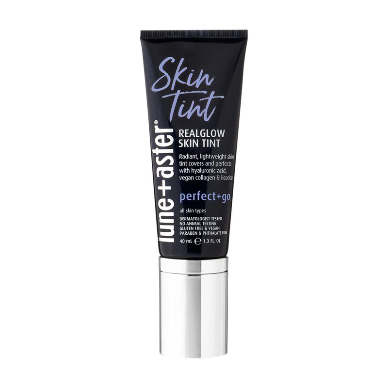 Lune+Aster RealGlow® Skin Tint - This light-diffusing Skin Tint covers and perfects with ultra-lightweight, customizable sheer to medium coverage for a naturally radiant look - Deep Sand