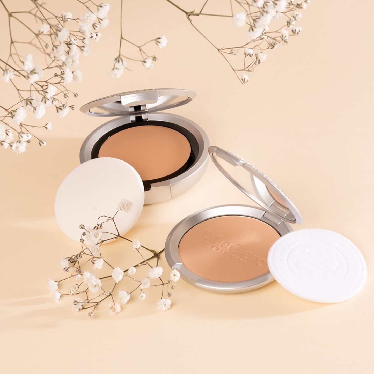 T. LeClerc Powder Blush - Professional High Impact All-Day Wear Flush of Color, Natural & Smooth Makeup Buildable Mineral - No Caking, Blends Easily & Contours Cheeks Made In France (Brun Voilé)