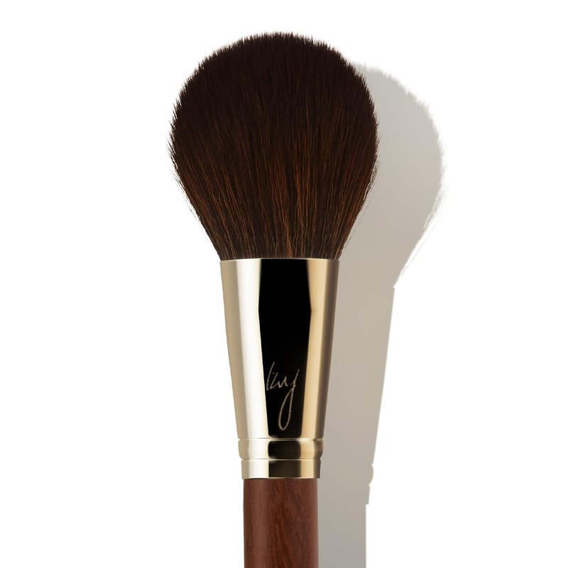 **Precision Shading Brush for Soft Contouring - K-Pop Artist Designed | Makeup Tool for Flawless Looks**