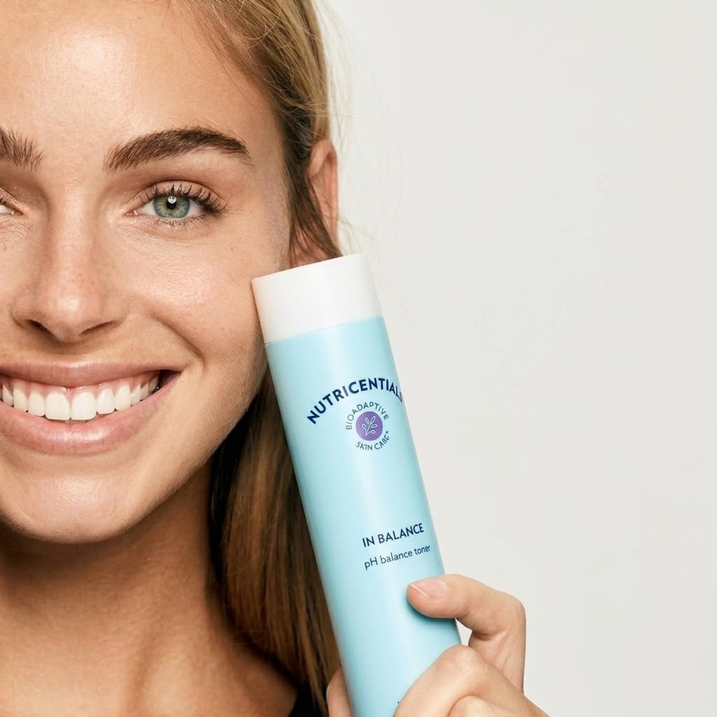 NuSkin Nutricentials in Balance pH Balance Toner | Toner with Bioadaptive Botanicals | Reduces Pores & Restores pH | Perfect After Removing Makeup to Help Your Skincare Routine | 5 fl oz | 1 Pack