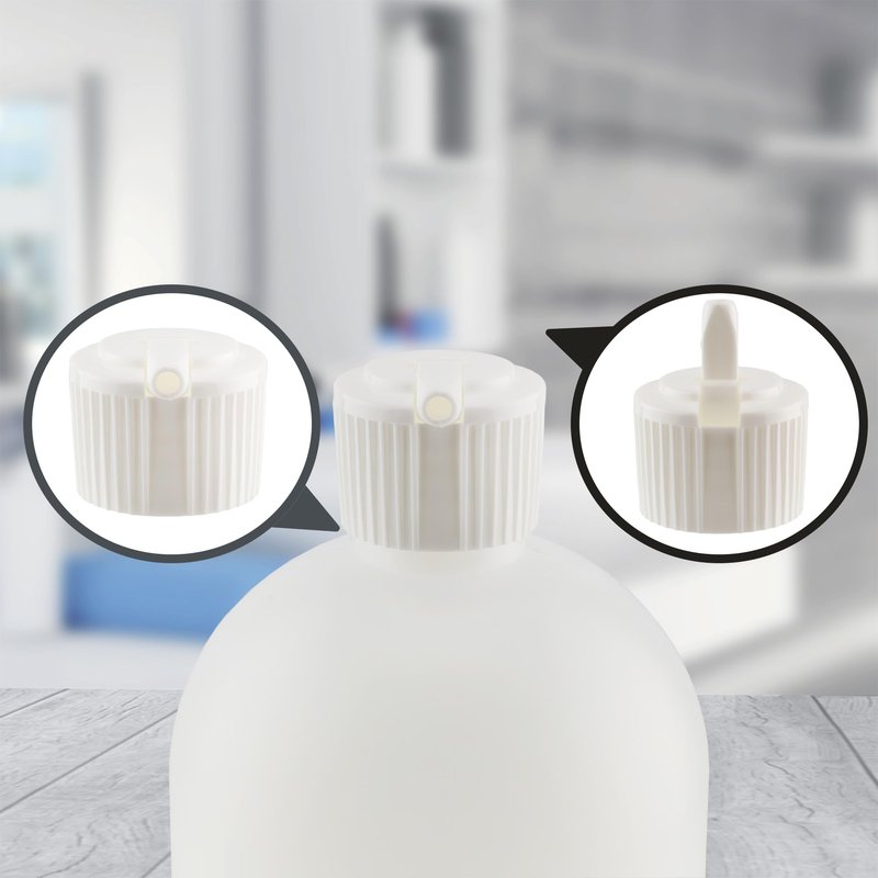 Cornucopia Brands 32oz Flip Top Plastic Squeeze Bottles (4-Pack); XL Dilution Bottle for Shampoo, Dog Grooming, Liquids Mixing, Squirt Spout