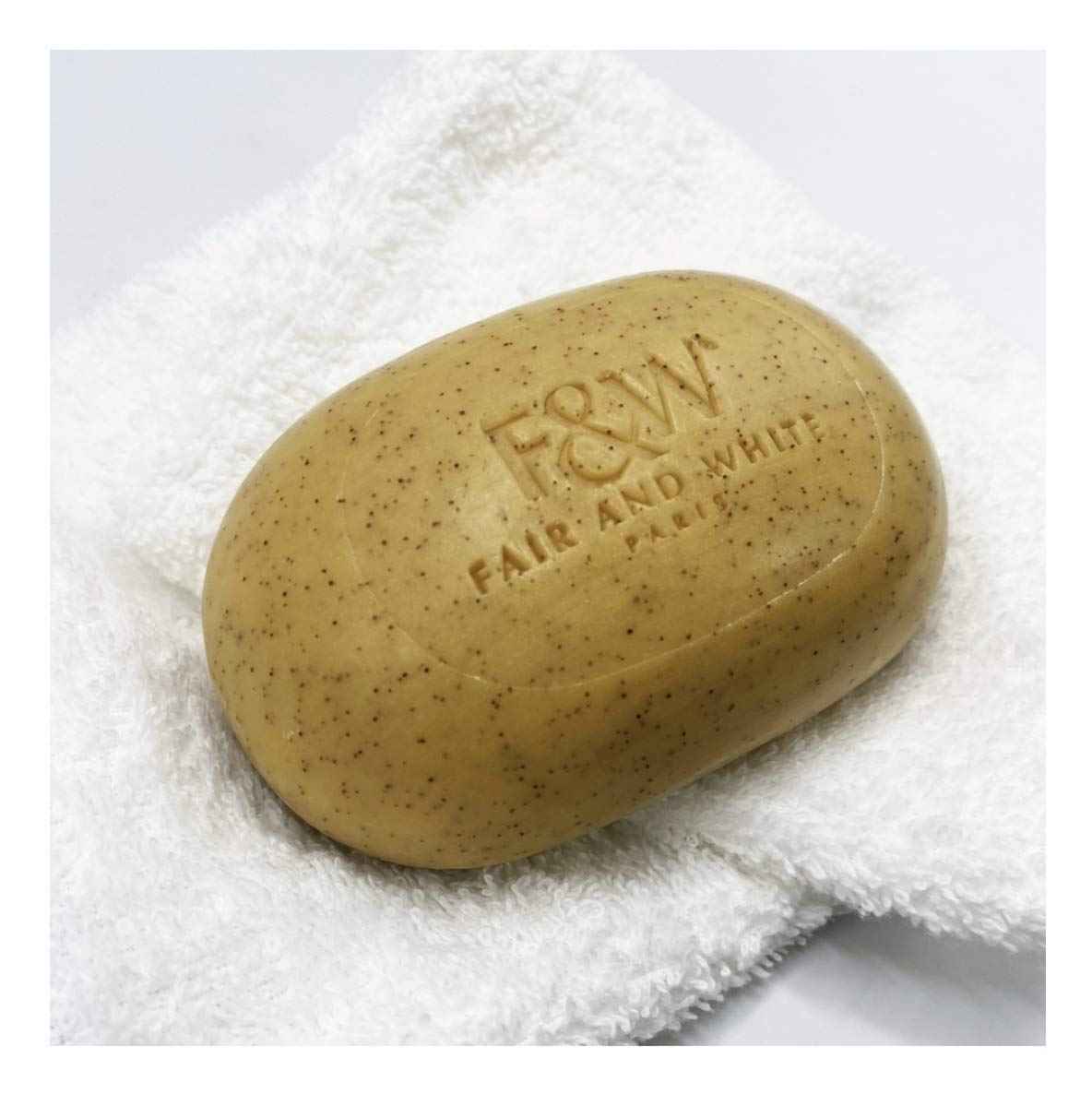 FAIR & WHITE Glutathione Exfoliating Soap 7 oz / 200g - Highly Effective to Brighten Skin Complexion and to Reduce Acne Spots, Wrinkles, with Vitamin C