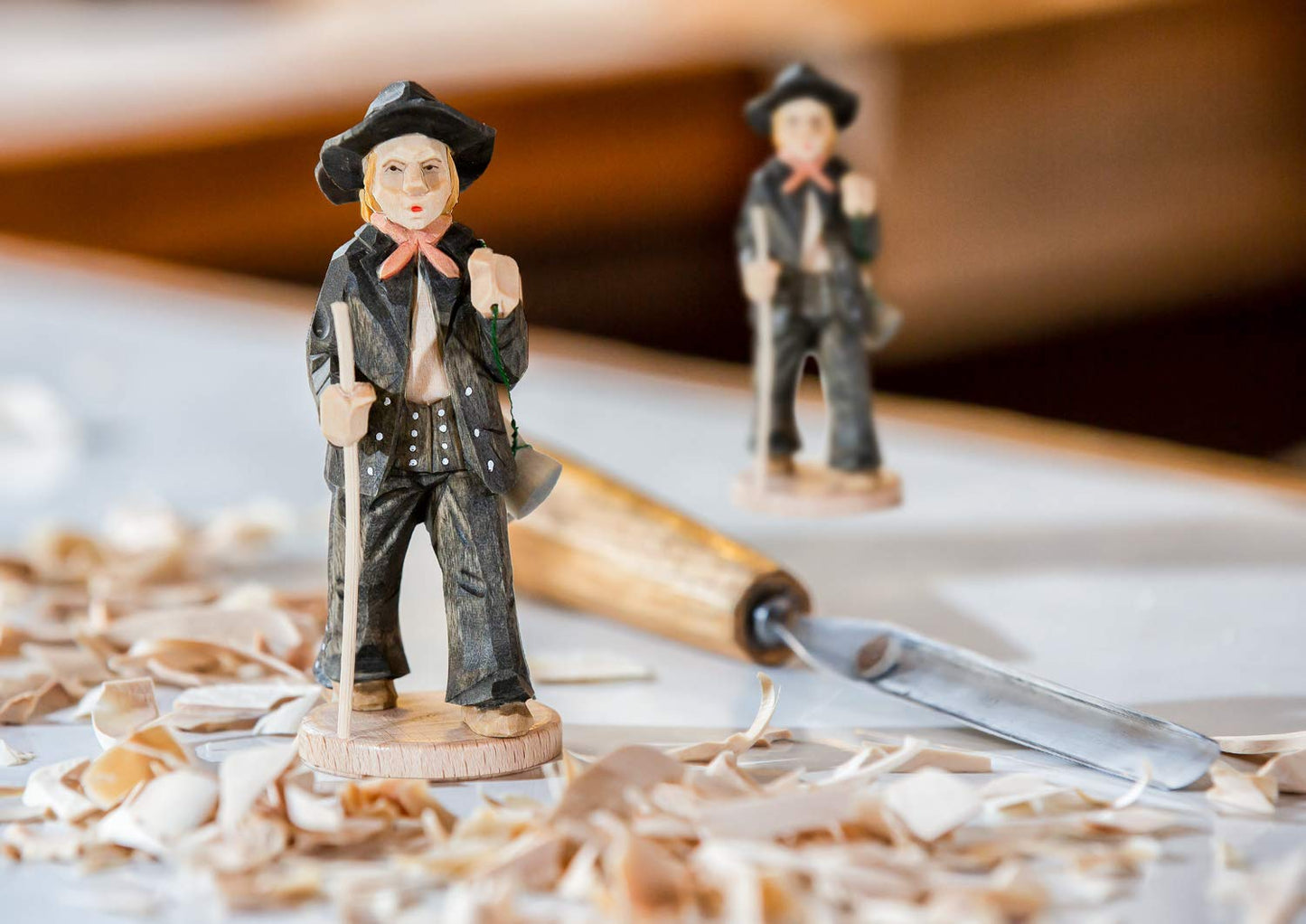 ARTEZA Basswood Carving Blocks, Set of 5, One 4 x 2 x 2 Inches and Four 4 x 1 x 1 Inches, Wood Blocks for Carving, Crafting, Whittling