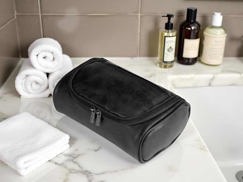 Shcnlery Personalized Small Toiletry Bag for Men,Minimalist Travel Toiletry Organizer Dopp Kit Water-resistant Makeup Bag for Travel Essentials,Travel Gifts For Men Unique