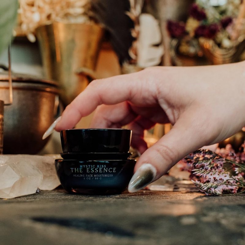Mystic Kiss the Essence Vitamin C Moisturizer Face cream I Anti Aging Face Cream I Hydrating Face Moisturizer