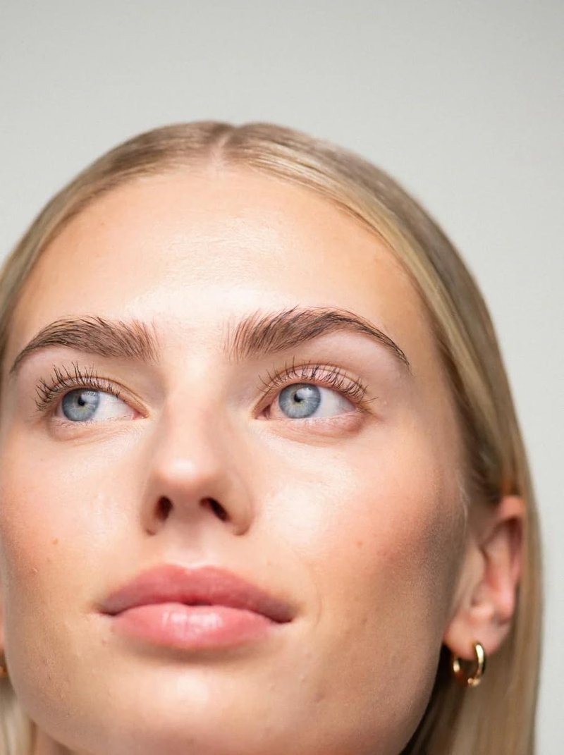 UKLASH Lengthening Mascara - Extra-Black Pigmented, Water-Resistant, Vegan-Friendly, Paraben-Free with a Double-Sided Silicone Wand - Smudge-Proof Curling & Defining Formula