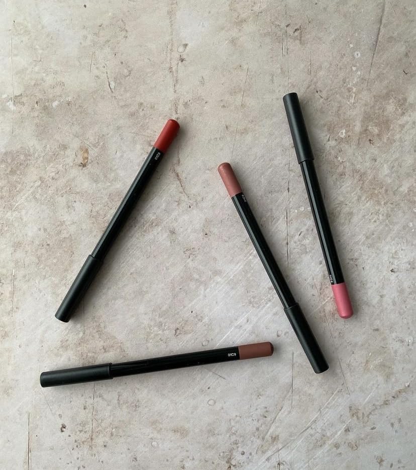 Sandstone Hypoallergenic Lip Liner Pencil | Smooth, Long-Lasting, Vegan Formula – Classic Nude for Sensitive Lips