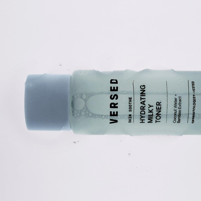 Versed Skin Soothe Hydrating Milky Toner for Face - Nourishing Coconut Water with Algae & Bamboo Extracts - Helps Restore Skin’s Natural pH Balance (Skin Soothe - 4 Fl Oz (Pack of 1))