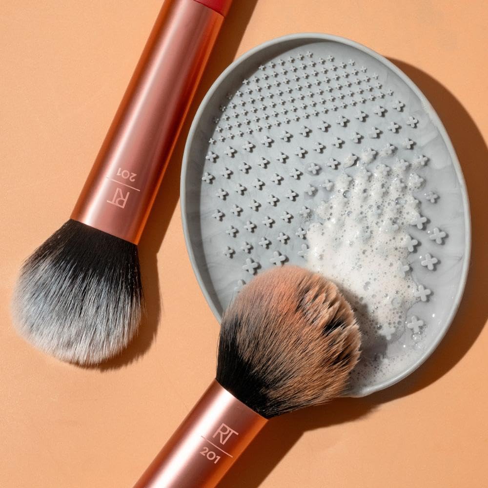 Real Techniques Miracle Brush Cleansing Palette, Makeup Brush Cleaner For Deep Cleaning, Use With Makeup Brush Shampoo, Silicone Ridges & Easy Grip, Includes Cleansing Gel, Cruelty-Free, 3 Count