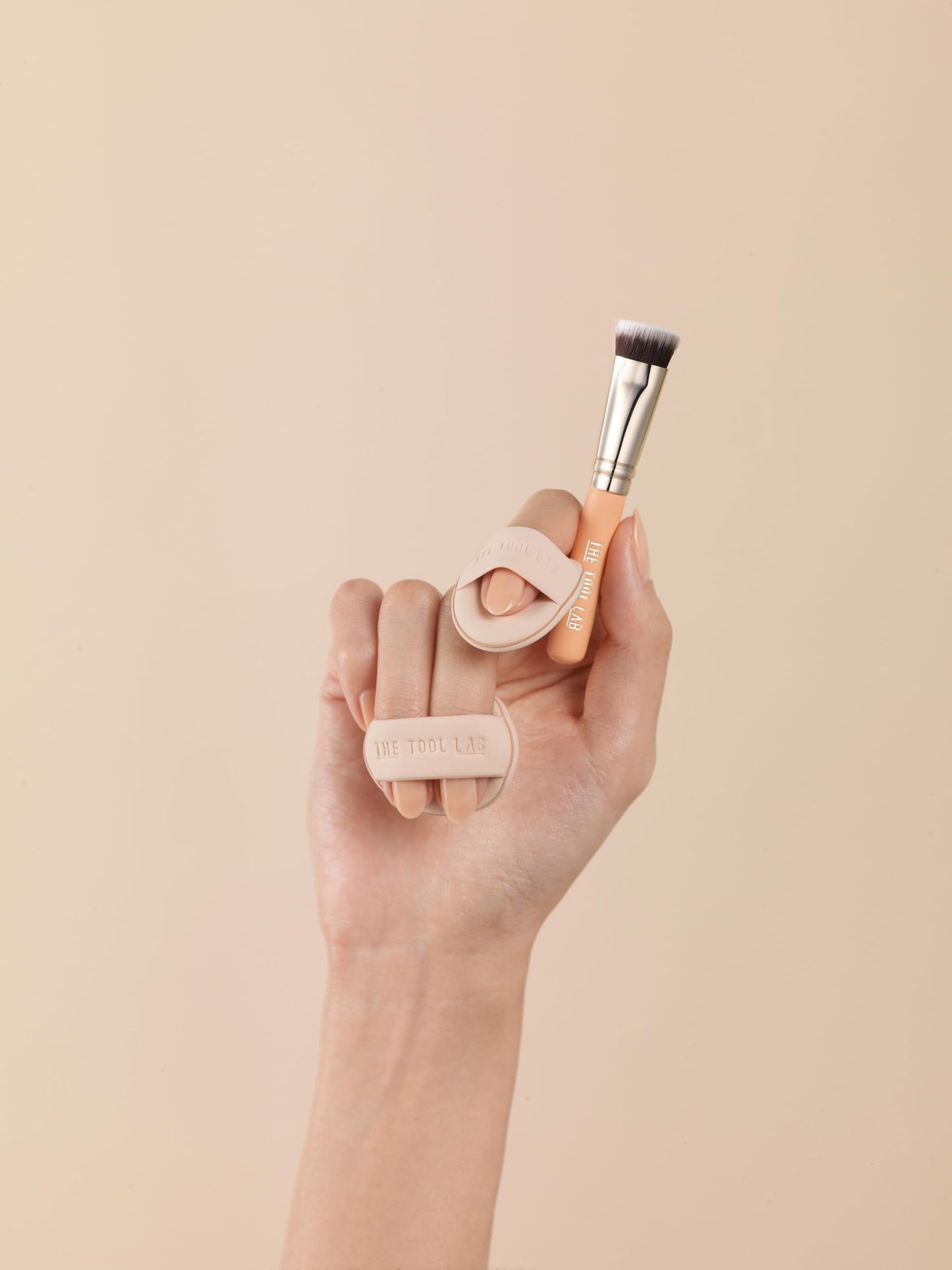 THE TOOL LAB Skinfit Conceal Duo, Flat Foundation Brush & Liquid Foundation Puff Set, Flat Concealer Brush with Foundation Sponge, Professional Makeup Sponge Kit, Korean Makeup