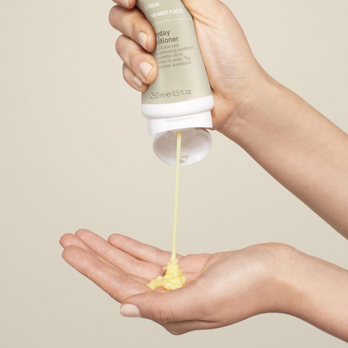 Paul Mitchell Clean Beauty Everyday Conditioner Ultra-Rich Formula, Improves, Elasticity For All Hair Types, 8.5 fl. oz