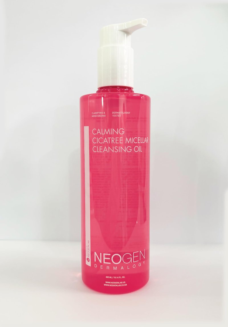 DERMALOGY by NEOGENLAB Calming Cleansing Oil, Cica Tree Micellar Formula for Sensitive Skin, Deep Makeup & Sunscreen Remover, Korean Skincare, K-Beauty, 10.14 fl oz (300 ml)