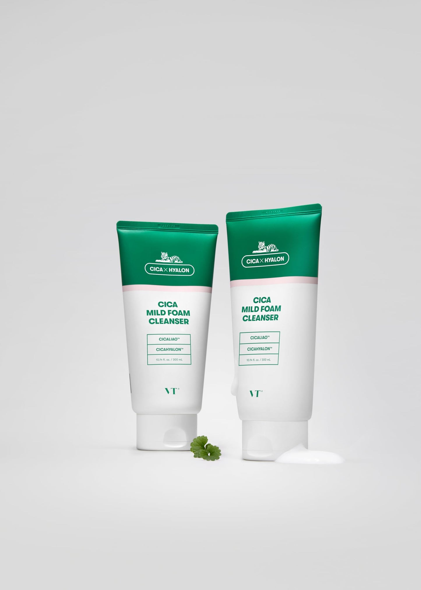VT COSMETICS CICA Foam Cleanser Face Cleanser 10.1 fl oz (300 ml)