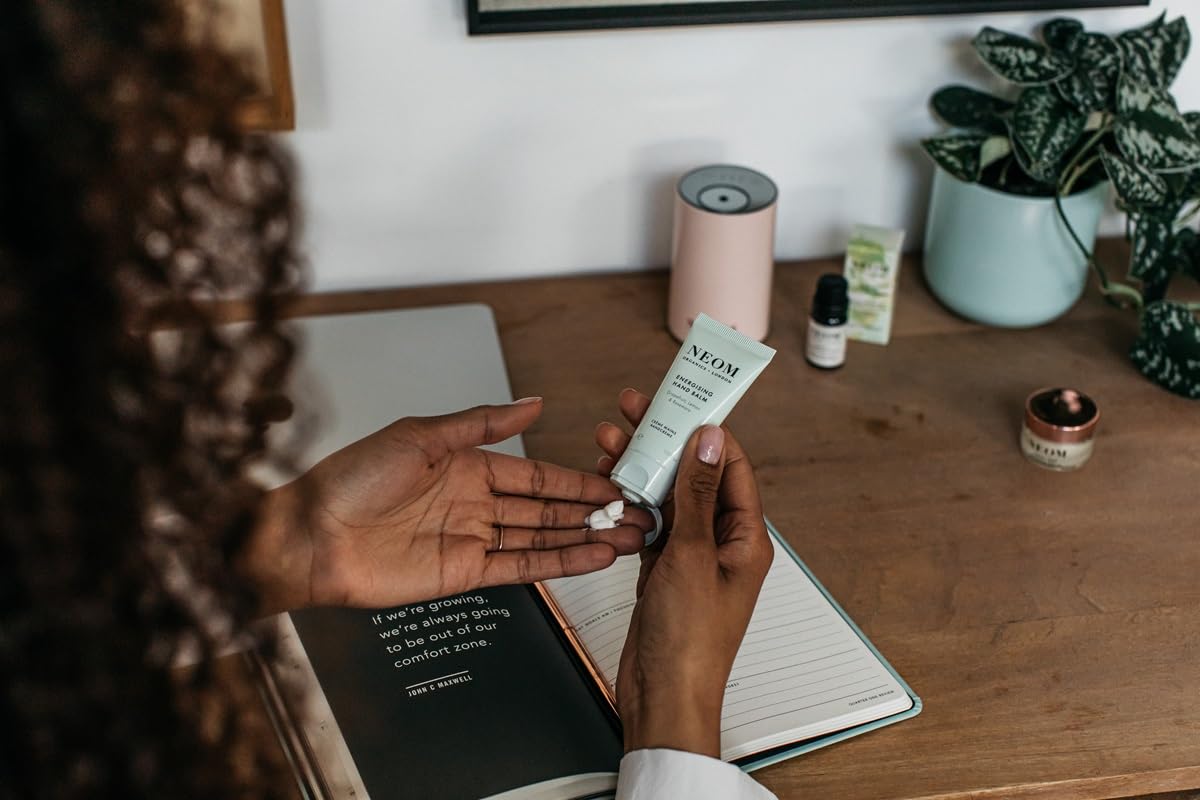 Neom- Moments of Wellbeing in the Palm Of Your Hand Gift Set | 4x30ml Luxury Hand Creams | Mother's Day | Gift | Essential Oil…