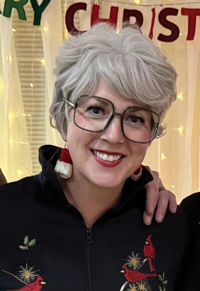 Short Gray Wig for Seniors - Silver Gray Curly Hair | Synthetic Fiber Grandma Cosplay Wig