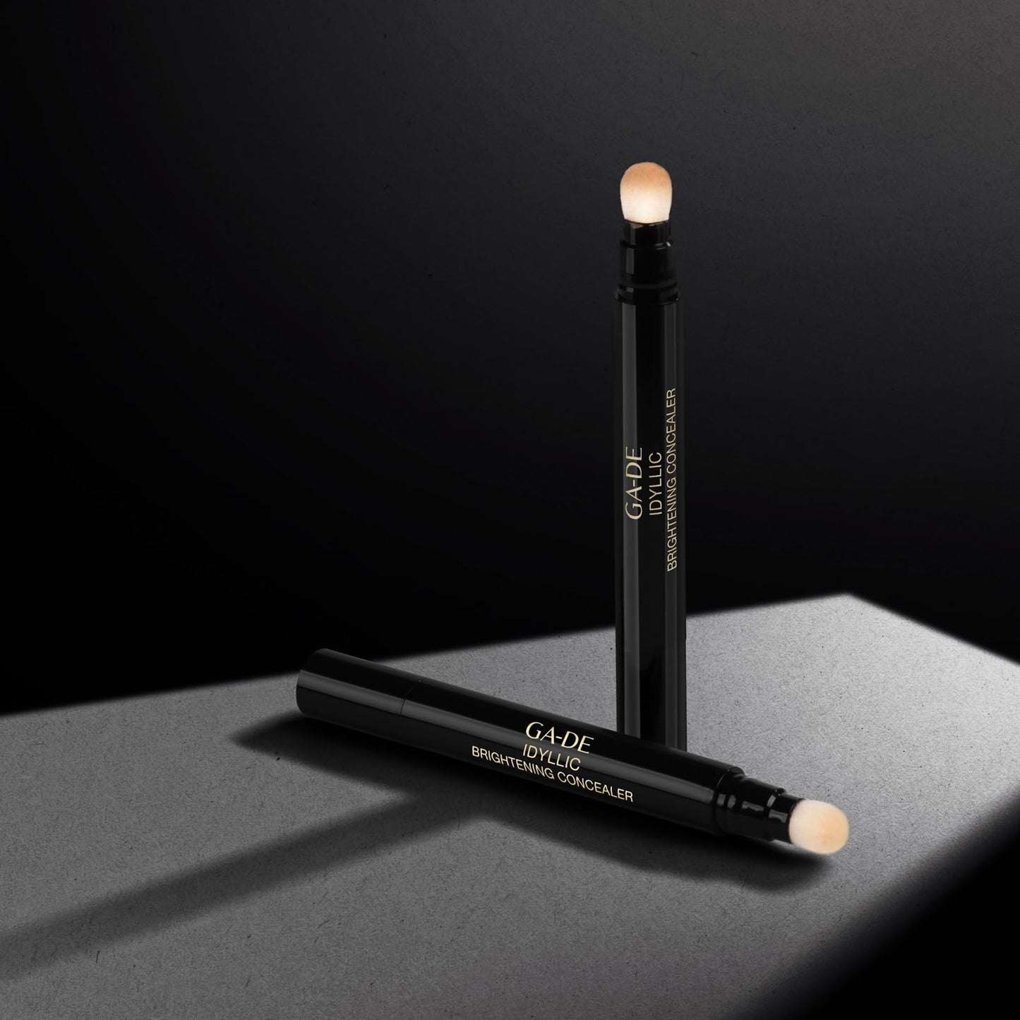 GA-DE Idyllic Brightening Concealer, 36 - Concealer for Dark Circles - Erases Signs of Fatigue, Reduces Puffiness - Effortless Blend - 0.11 oz