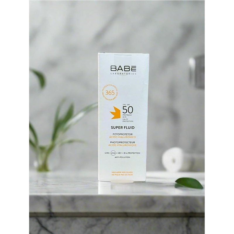 Super Fluid Sunscreen SPF 50 - Lightweight Facial Sun Protection | Broad Spectrum UVA/UVB | Non-Greasy & Fast Absorbing - 1.69 fl oz