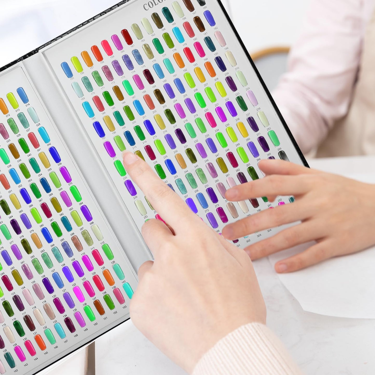 vnjaoi Professional 308 Nail Colors Chart with Number Labels, Black Nail Gel Polish Display Card Book, Nail Art Salon Display Booklet, Nail Color Swatches Nail Practice Card Design Board