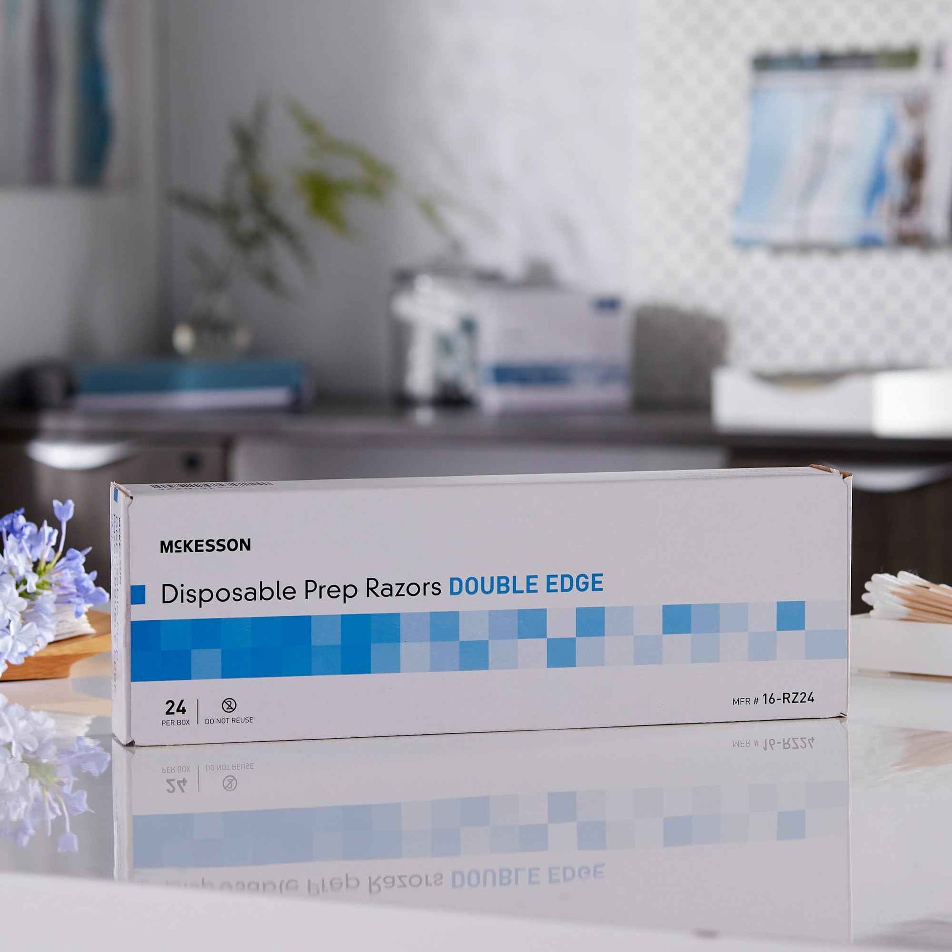 McKesson Disposable Razors [24 Count] Prep Shaving Razor, Single Blade Double Edge, Stainless Steel Blade, For Men and Women, Bulk, Blue